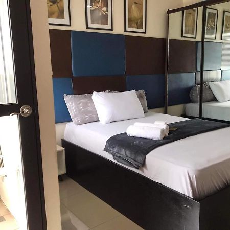 Mabolo Garden Flat A6 With Free Rooftop Pool Cebu Exterior foto