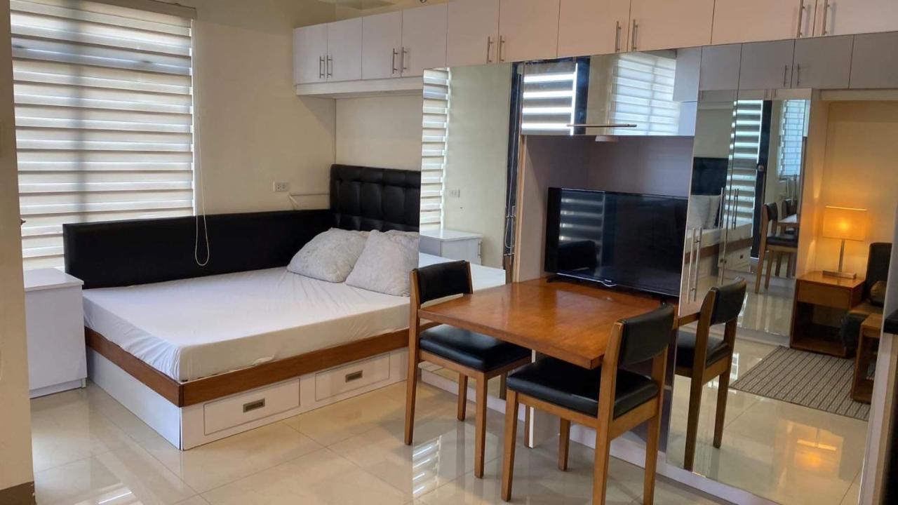 Mabolo Garden Flat A6 With Free Rooftop Pool Cebu Exterior foto