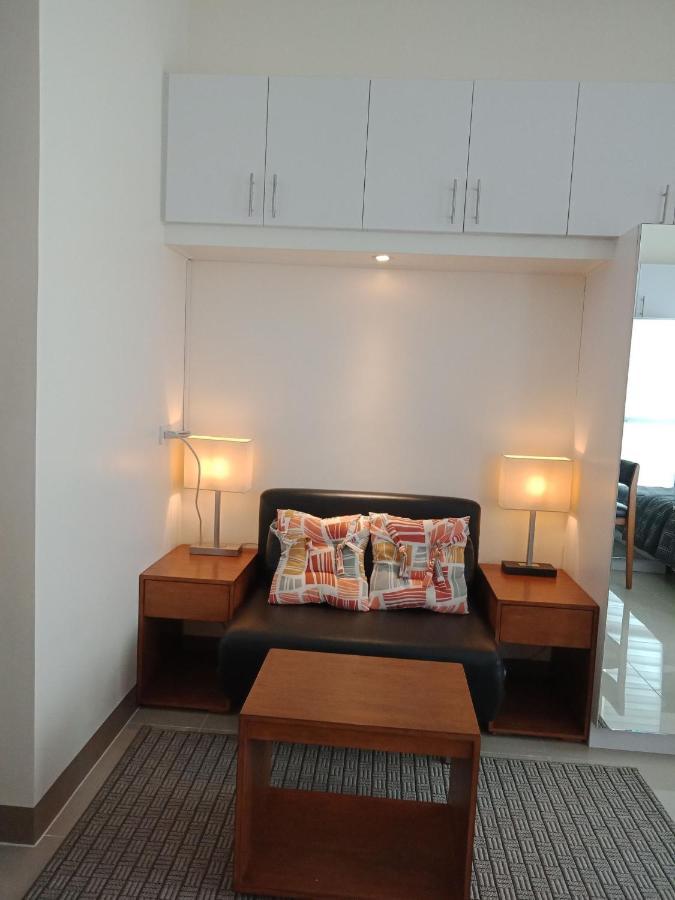 Mabolo Garden Flat A6 With Free Rooftop Pool Cebu Exterior foto