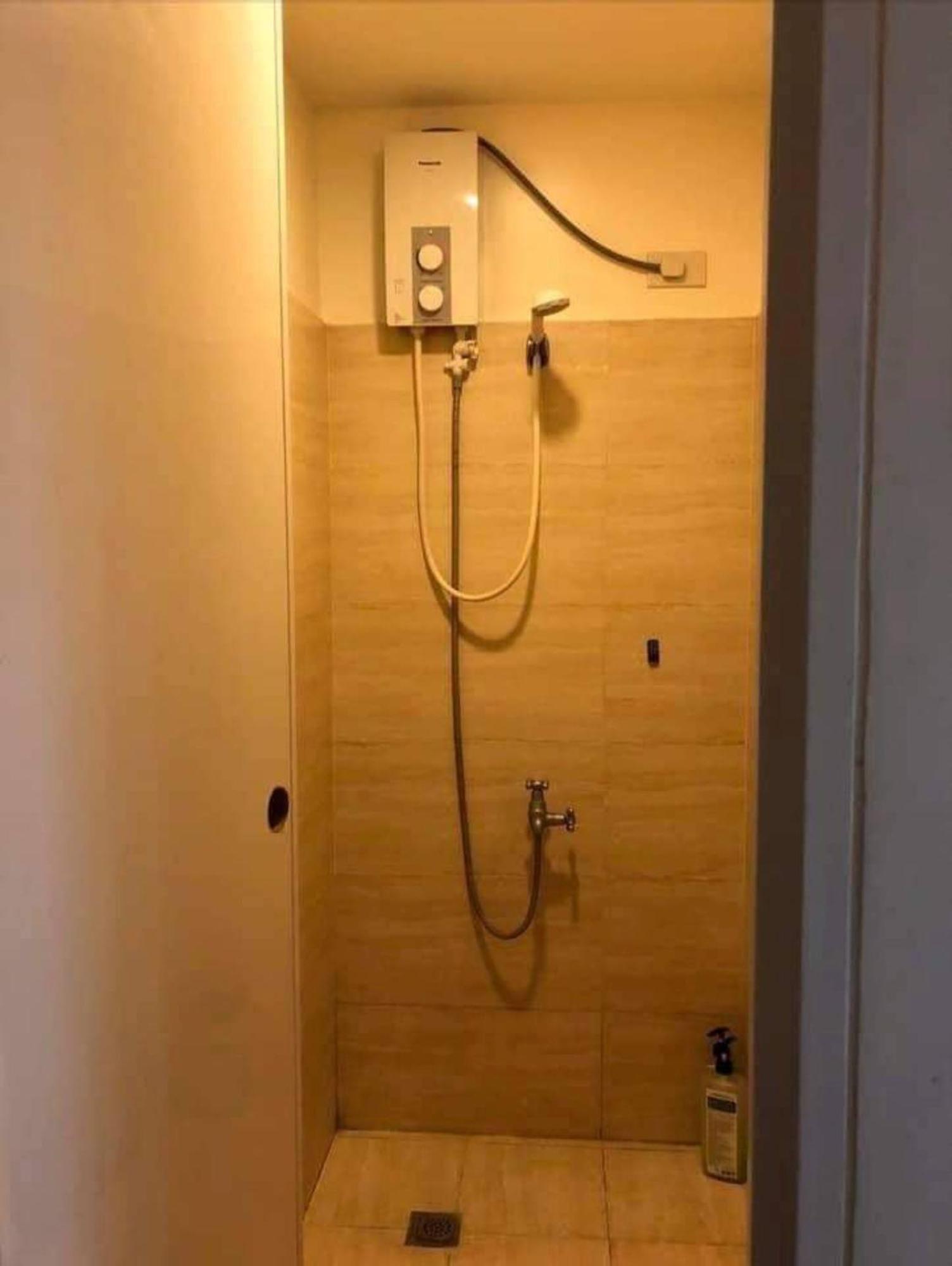 Mabolo Garden Flat A6 With Free Rooftop Pool Cebu Exterior foto