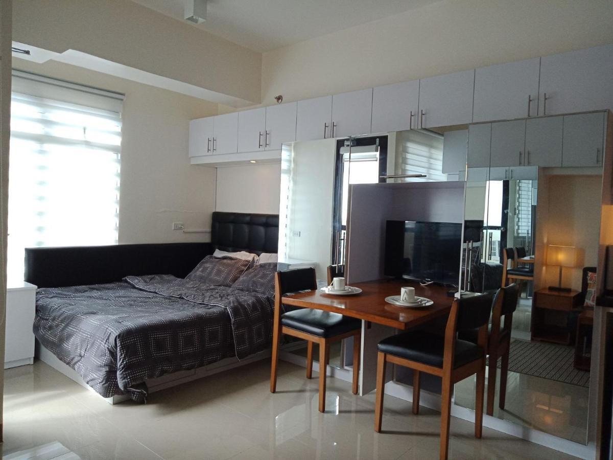 Mabolo Garden Flat A6 With Free Rooftop Pool Cebu Exterior foto