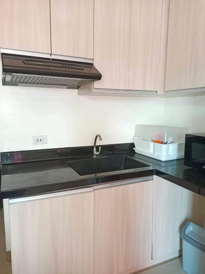 Mabolo Garden Flat A6 With Free Rooftop Pool Cebu Exterior foto