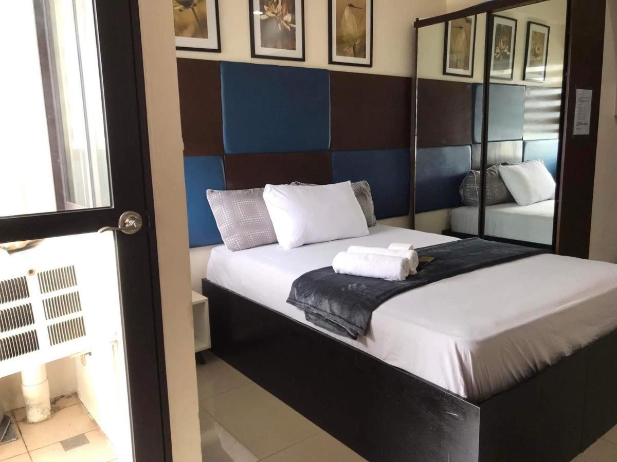 Mabolo Garden Flat A6 With Free Rooftop Pool Cebu Exterior foto