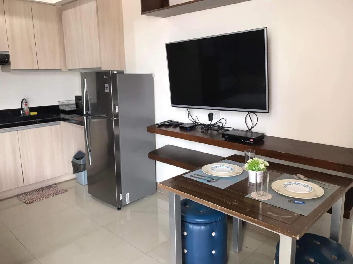 Mabolo Garden Flat A6 With Free Rooftop Pool Cebu Exterior foto